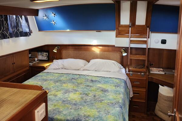 COCONUT 42ft Grand Banks Yacht For Sale