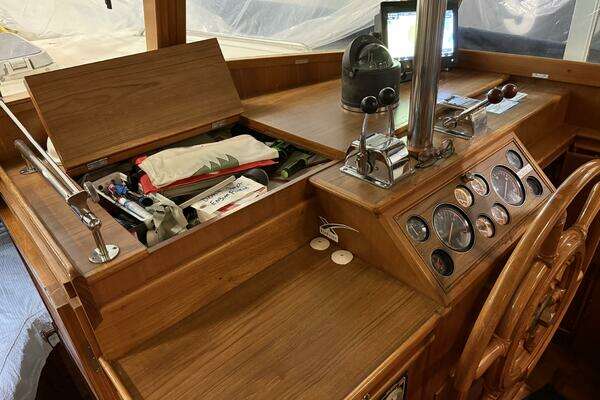 Grand Banks 42 Classic Yacht For Sale
