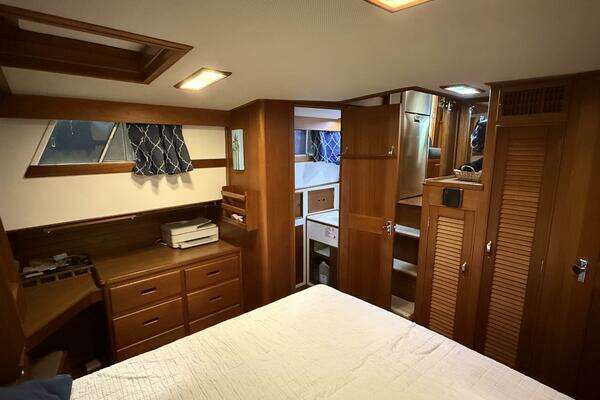Grand Banks 42 Classic Yacht For Sale