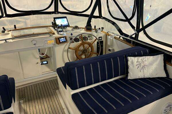 Grand Banks 42 Classic Yacht For Sale