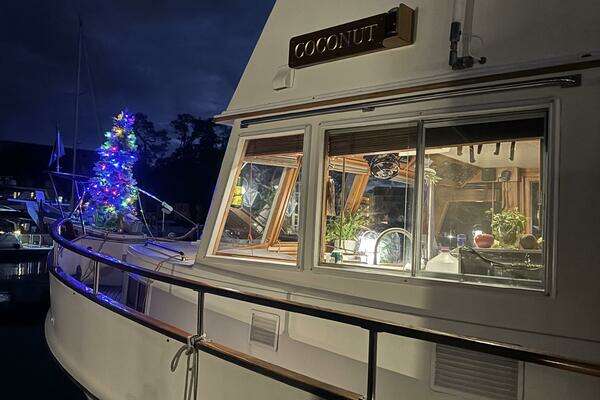 Grand Banks 42 Classic Yacht For Sale