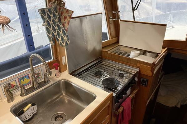 COCONUT 42ft Grand Banks Yacht For Sale