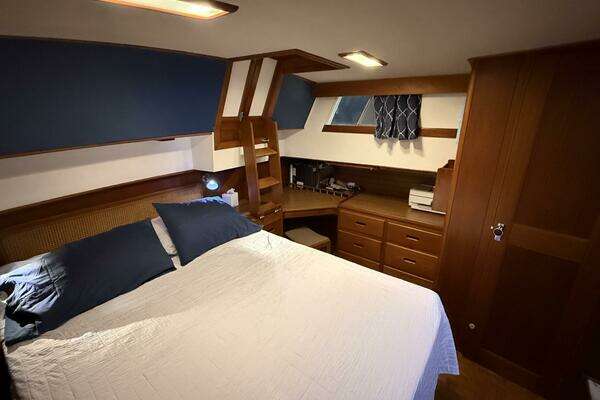 Grand Banks 42 Classic Yacht For Sale
