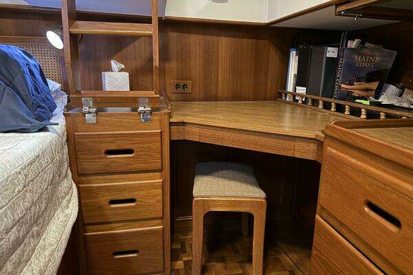 Grand Banks 42 Classic Yacht For Sale