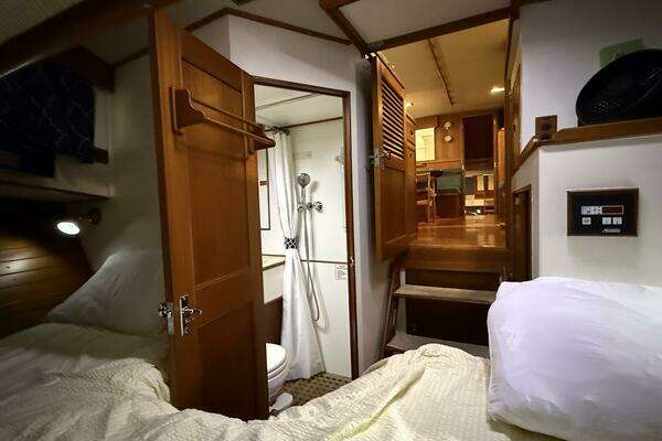Grand Banks 42 Classic Yacht For Sale