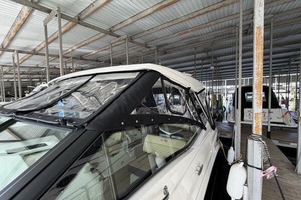 SLIP KNOT 32ft Sea Ray Yacht For Sale