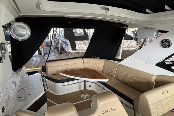 SLIP KNOT 32ft Sea Ray Yacht For Sale