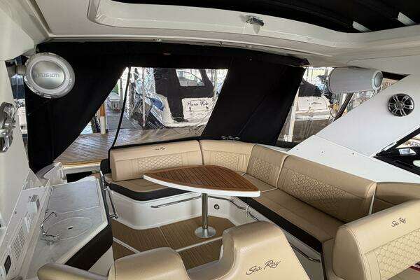 2023 Sea Ray 32