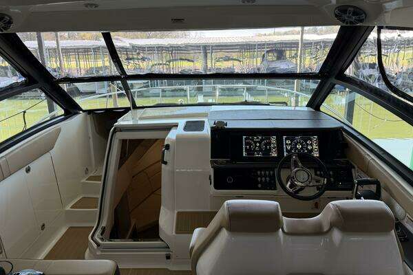 2023 Sea Ray 32