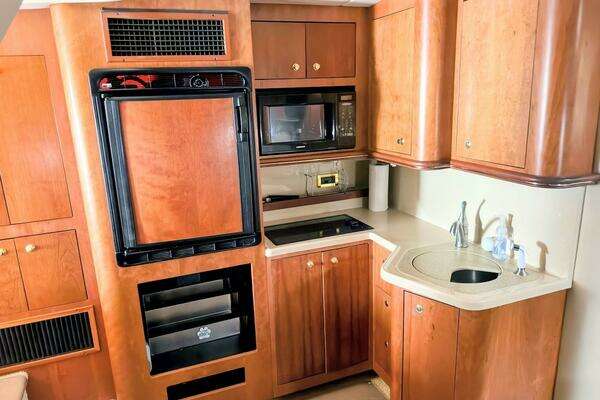 2000 Cruisers Yachts 36