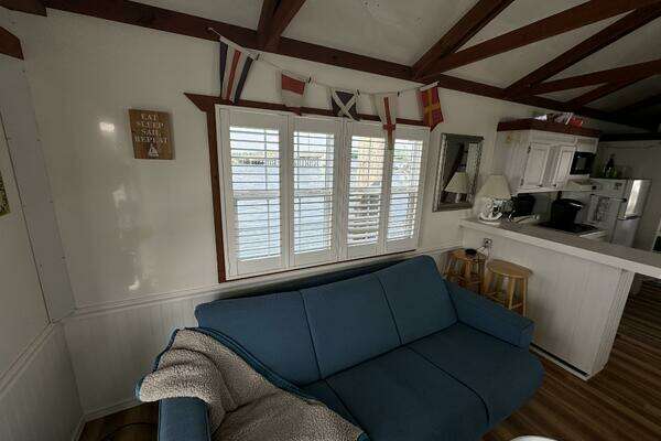 Photo of the 2009 Catamaran Cruisers Aqua Lodge