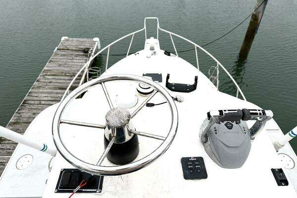 Photo of the 1999 Wellcraft 290 Coastal "Big Fish On"