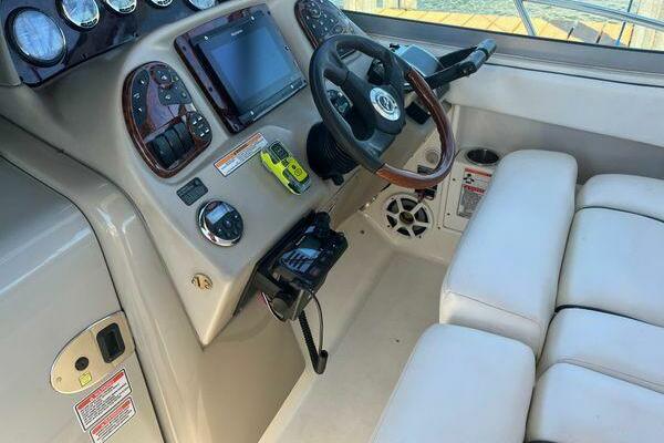 30ft Sea Ray Yacht For Sale