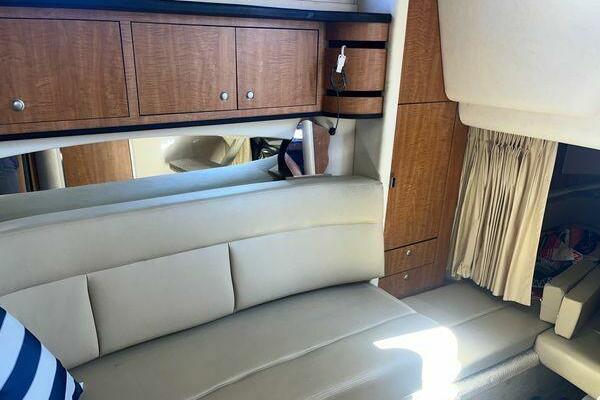 30ft Sea Ray Yacht For Sale