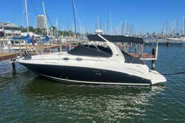 30ft Sea Ray Yacht For Sale