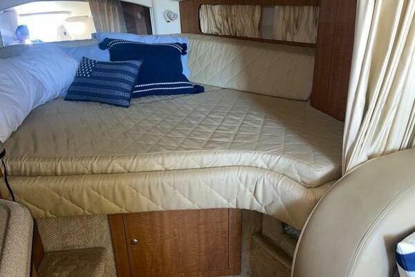 30ft Sea Ray Yacht For Sale