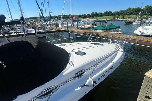 30ft Sea Ray Yacht For Sale