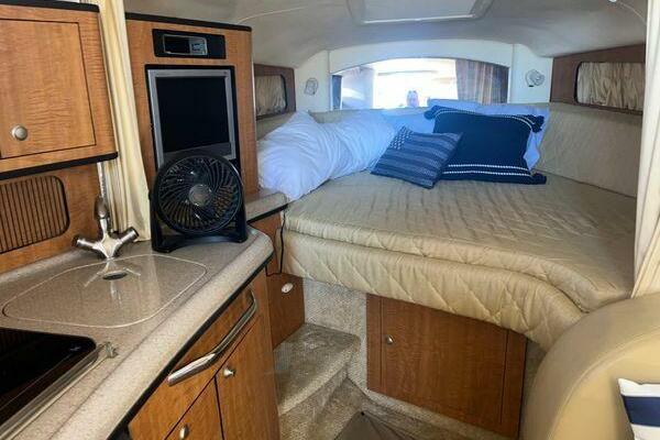 30ft Sea Ray Yacht For Sale