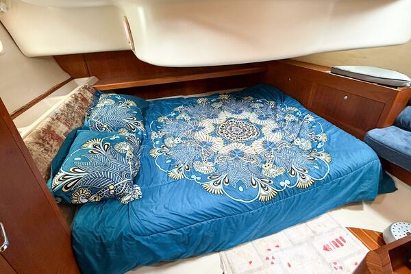 CAROLINA MOON 38ft Hunter Yacht For Sale