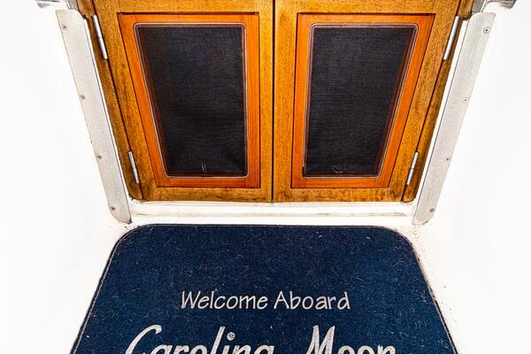 CAROLINA MOON 38ft Hunter Yacht For Sale