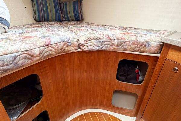 CAROLINA MOON 38ft Hunter Yacht For Sale