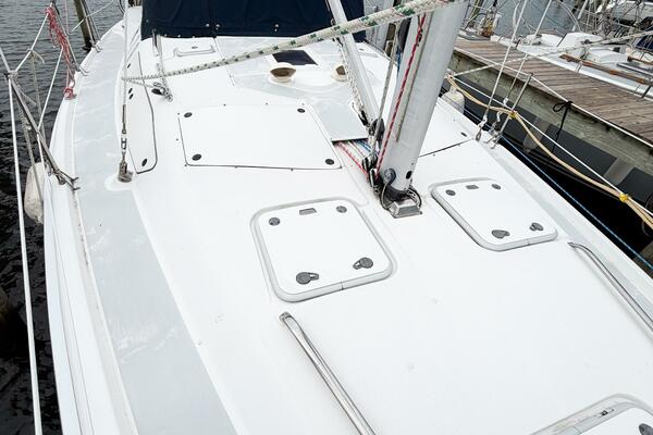 CAROLINA MOON 38ft Hunter Yacht For Sale