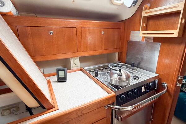 CAROLINA MOON 38ft Hunter Yacht For Sale