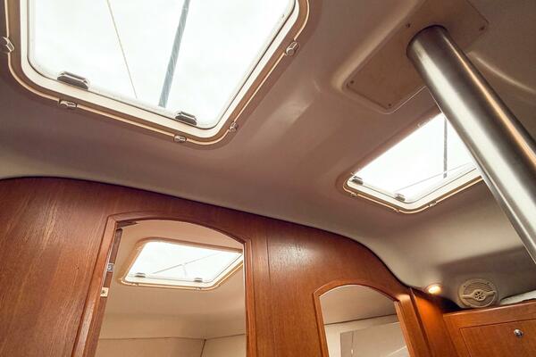 CAROLINA MOON 38ft Hunter Yacht For Sale