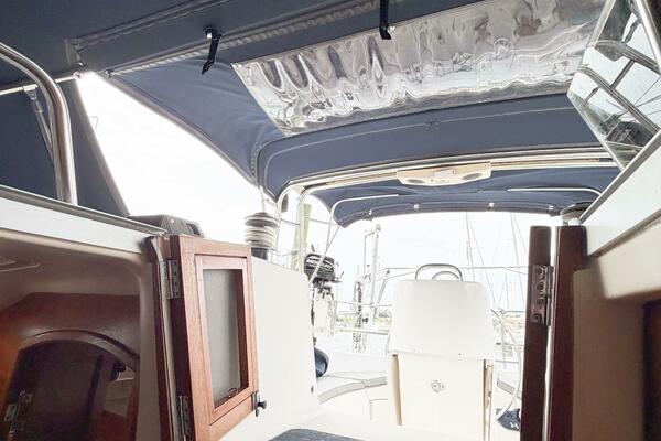 CAROLINA MOON 38ft Hunter Yacht For Sale