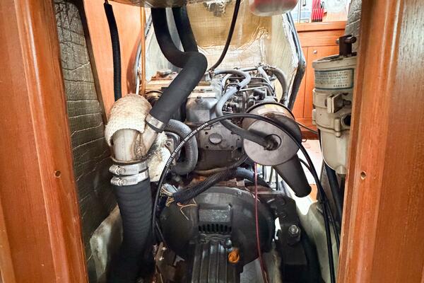 CAROLINA MOON 38ft Hunter Yacht For Sale