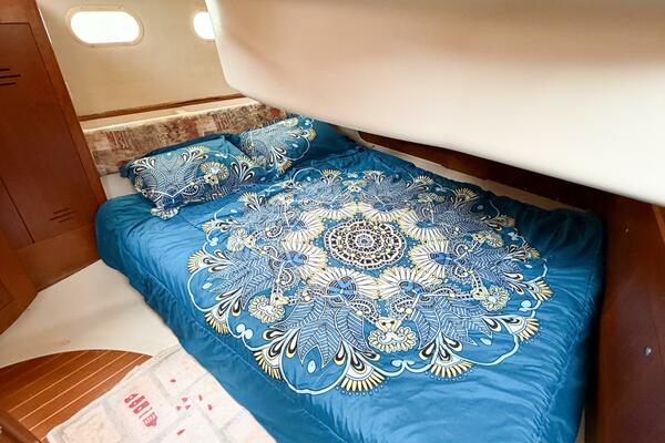 CAROLINA MOON 38ft Hunter Yacht For Sale