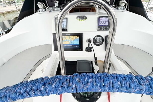 CAROLINA MOON 38ft Hunter Yacht For Sale