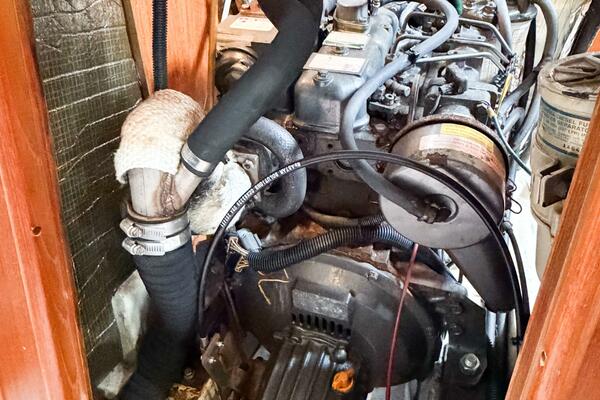 CAROLINA MOON 38ft Hunter Yacht For Sale