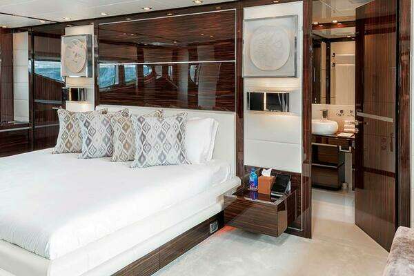 2012 Arno Leopard 141