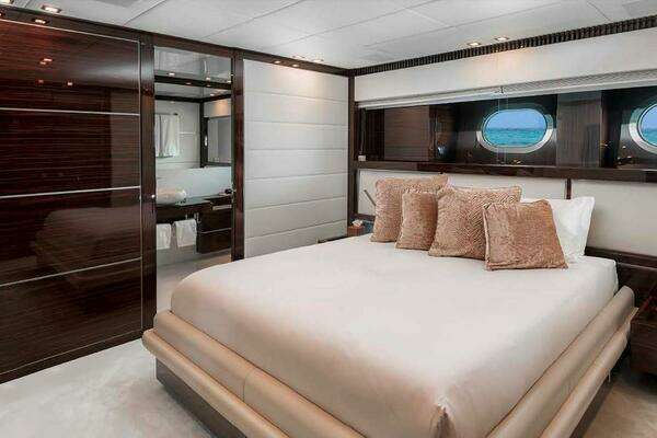 2012 Arno Leopard 141