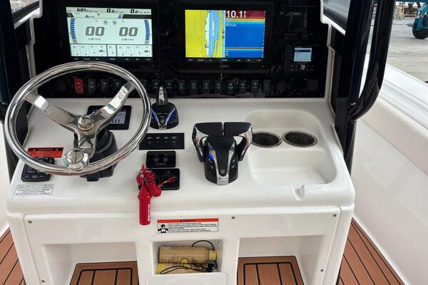 27ft Sea Hunt Yacht For Sale