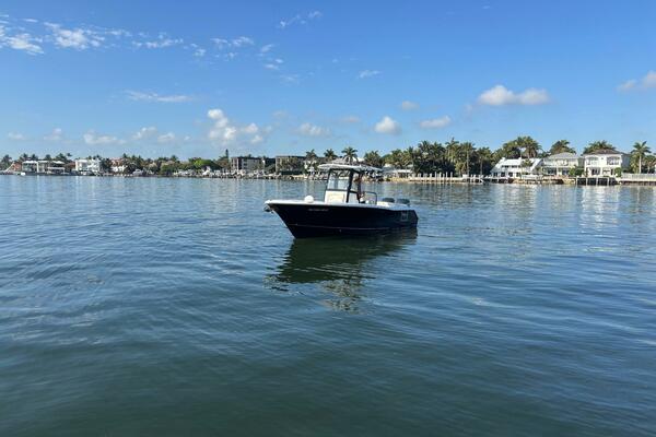 27ft Sea Hunt Yacht For Sale