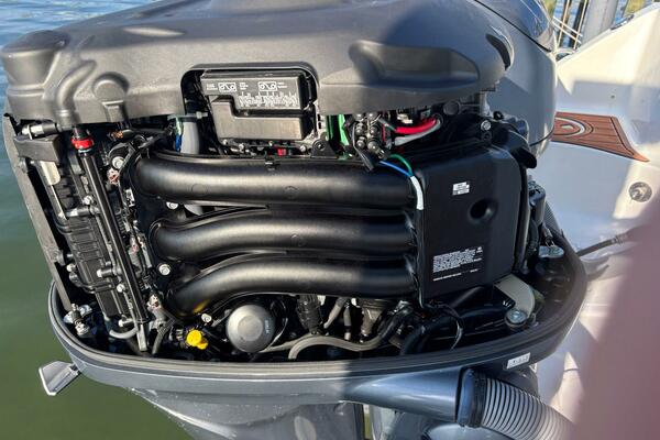 27ft Sea Hunt Yacht For Sale