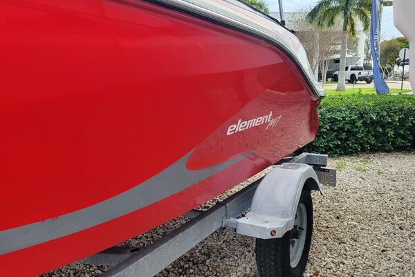 17ft Bayliner Yacht For Sale