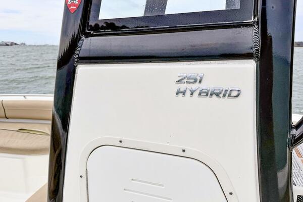 Feeln  Reel 25ft NauticStar Yacht For Sale