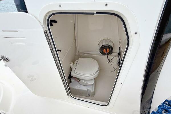 Feeln  Reel 25ft NauticStar Yacht For Sale