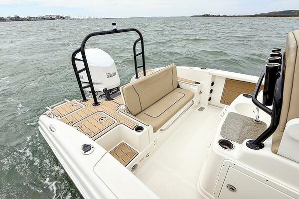 Feeln  Reel 25ft NauticStar Yacht For Sale