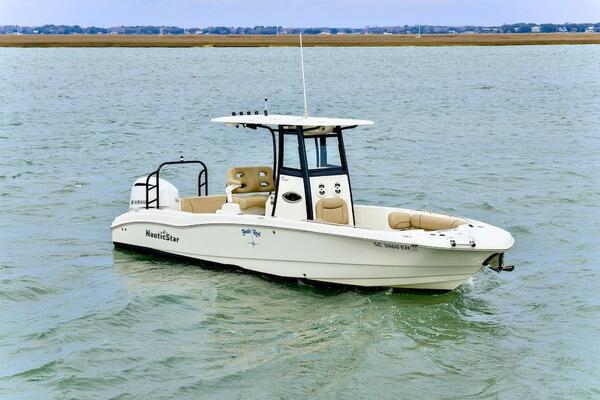 Feeln  Reel 25ft NauticStar Yacht For Sale