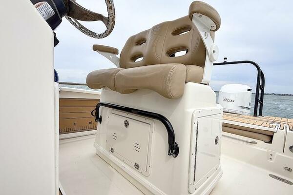 Feeln  Reel 25ft NauticStar Yacht For Sale