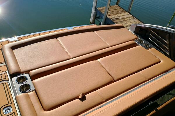 29ft Cobalt Yacht For Sale