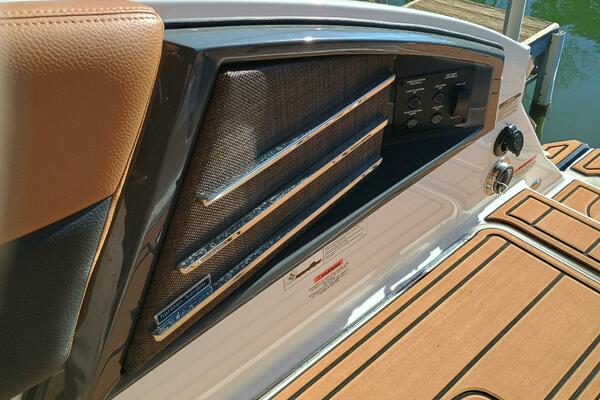 29ft Cobalt Yacht For Sale