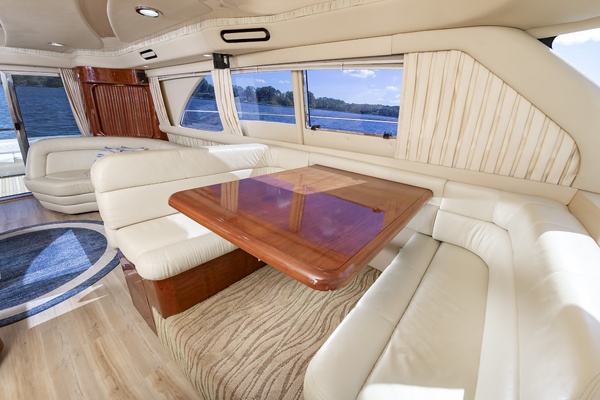58SeaRay560_029