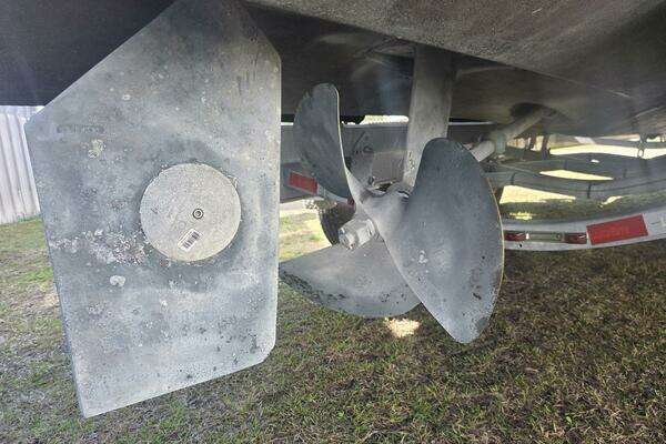 Photo of the 2008 True World Marine TE2810 "Smooth Operator"