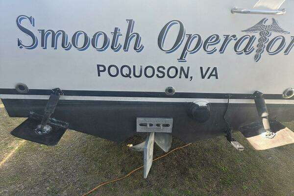 Photo of the 2008 True World Marine TE2810 "Smooth Operator"