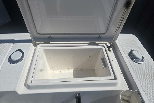 Smooth Operator 28ft True World Marine Yacht For Sale